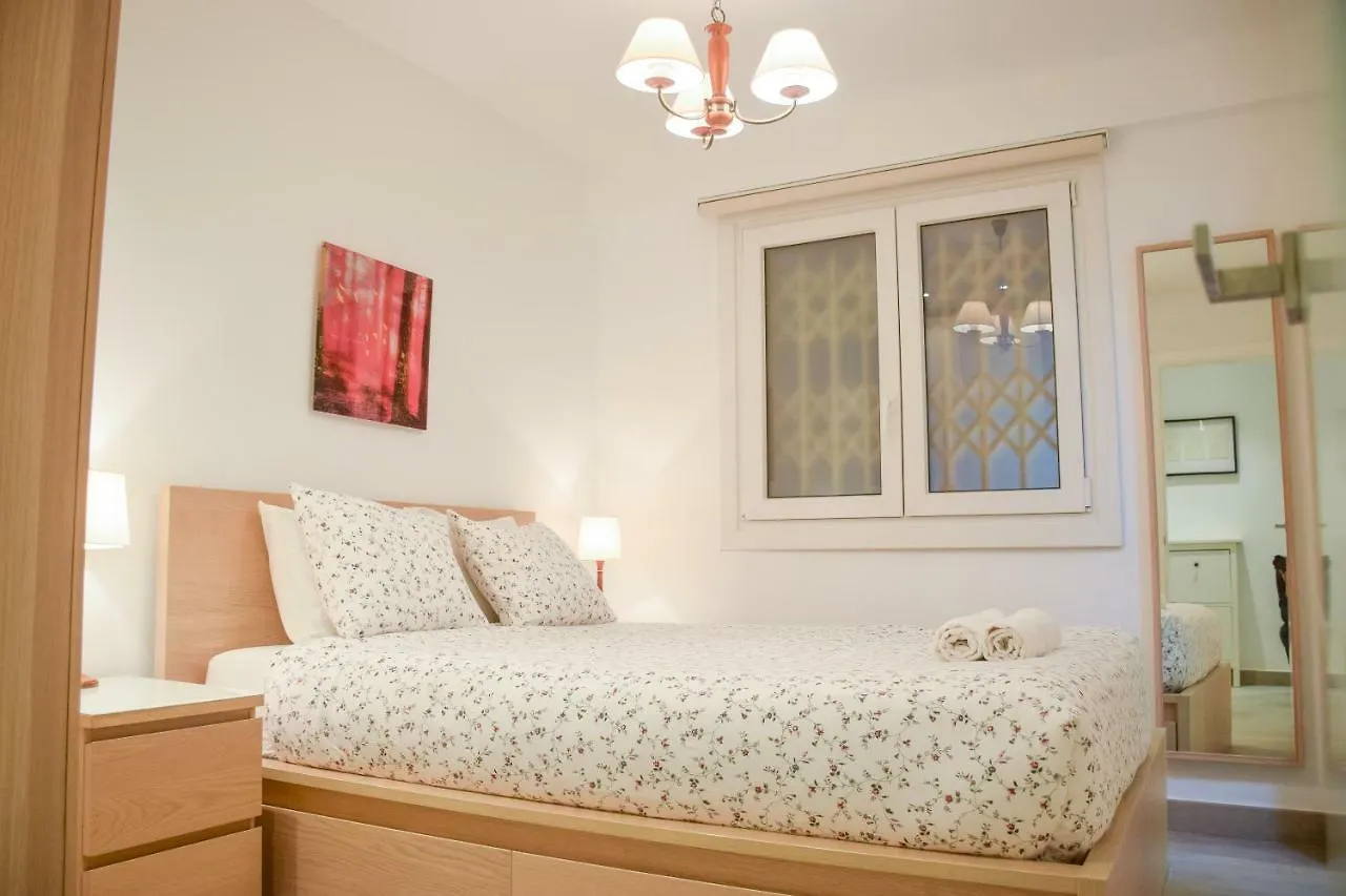 Modern & Spacious Apartment Near La Concha Bay San Sebastián