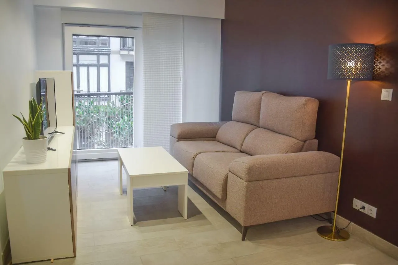 Modern & Spacious Apartment Near La Concha Bay San Sebastián
