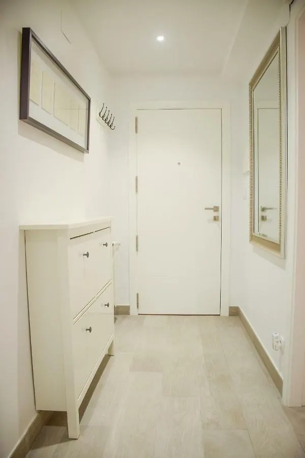 Modern & Spacious Apartment Near La Concha Bay San Sebastián