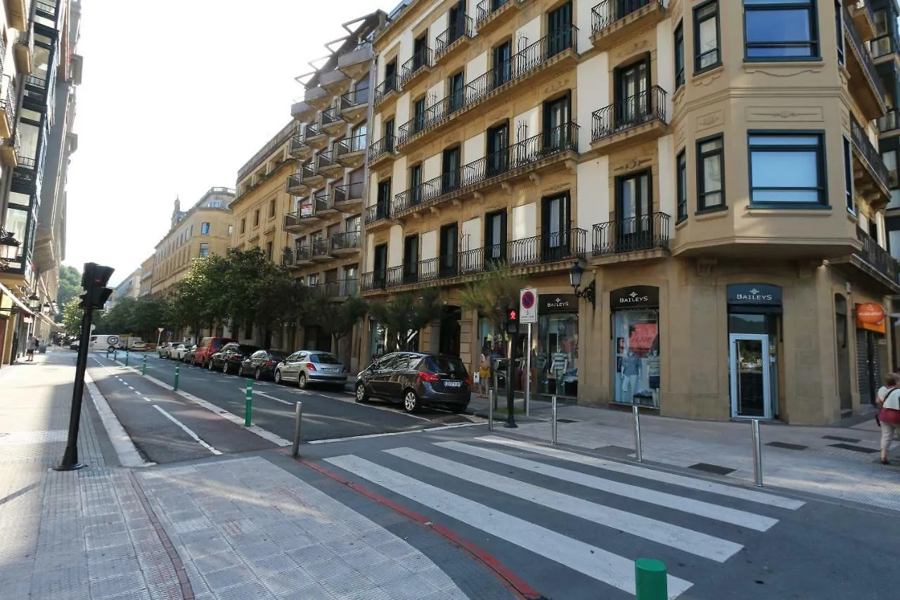 Modern & Spacious Apartment Near La Concha Bay San Sebastián 0*,  Spanien